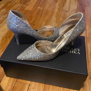 Badgley Mischka Gold Glitter heels